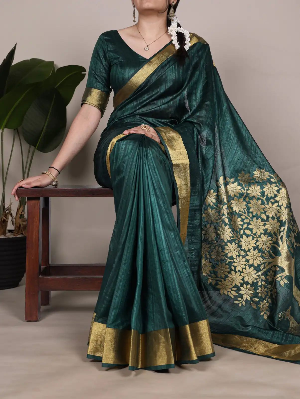YNF 7903 Green Color Raw Silk Zari Weaving Work Saree Casual, Wedding, Festive, Events . Expected Delivery  4-6 Working Days @1699/- only                                                                                | Designer Sarees, Embroidered Sarees, Sarees, Bollywood Sarees, Creative Sarees, Ethnic Saree, Modern Digital sarees, Party Wear Sarees
