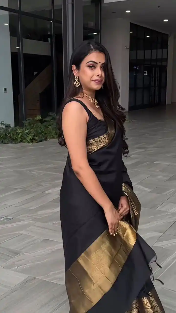 KP 5095 Black Color Jacquard With Designer Work All Over Saree . Exclusive Offer ₹1344. Delivery 4-6 Working Days. Shop now. | Designer Sarees, Embroidered Sarees, Sarees, Bollywood Sarees, Creative Sarees, Ethnic Saree, Modern Digital sarees, Party Wear Sarees