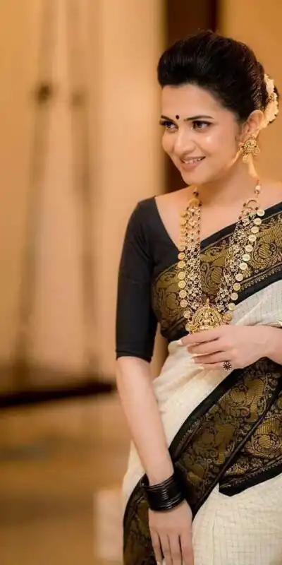 KP 3025 Black Soft Lichi Silk Saree Perfect for Wedding, Party, Baby Shower, Onam, Durga Puja . Available at ₹1449 only. Delivery 4-6 Working Days. | Designer Sarees, Embroidered Sarees, Sarees, Bollywood Sarees, Creative Sarees, Ethnic Saree, Modern Digital sarees, Party Wear Sarees