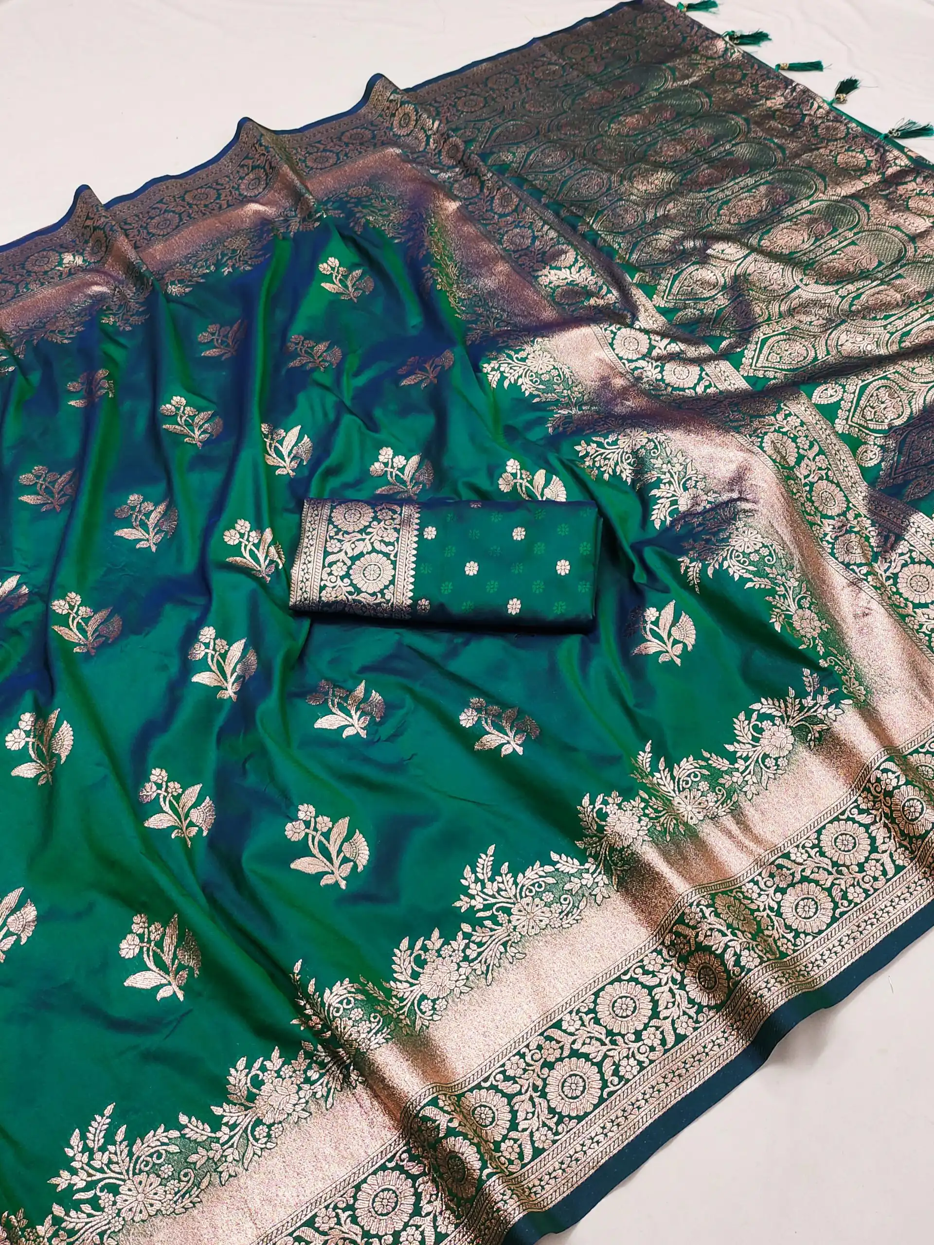 MB 39 Green in Color Banarasi silk Zari Work & Lace Work Saree . Introductory Price ₹1999. Delivery 4-6 Working Days. Shop now. | Designer Sarees, Embroidered Sarees, Sarees, Bollywood Sarees, Creative Sarees, Ethnic Saree, Modern Digital sarees, Party Wear Sarees