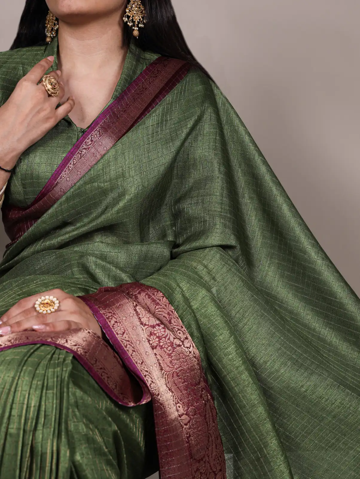 YNF 7906 Green Dola Chex with Zari Work Saree . Wedding, Party, Festive, Events Special Price ₹1599. Delivery 4-6 Working Days. Shop now. | Designer Sarees, Embroidered Sarees, Sarees, Bollywood Sarees, Creative Sarees, Ethnic Saree, Modern Digital sarees, Party Wear Sarees