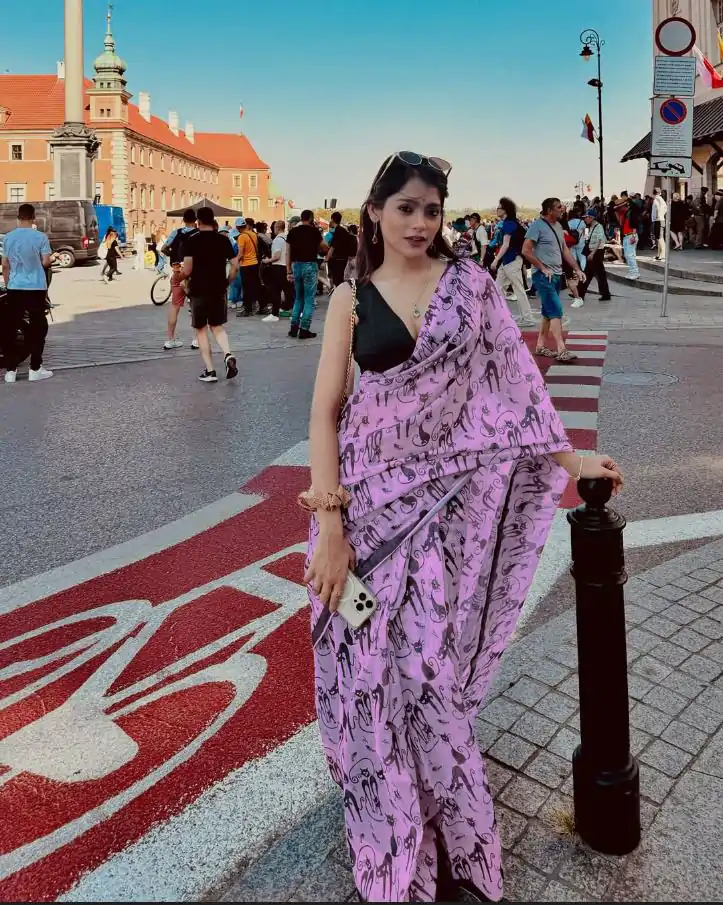 BT 432 Lavender Color Soft Cotton Digital Print Lace Work Saree . Special Price ₹1349. Delivery 4-6 Working Days. Shop now. | Designer Sarees, Embroidered Sarees, Sarees, Bollywood Sarees, Creative Sarees, Ethnic Saree, Modern Digital sarees, Party Wear Sarees