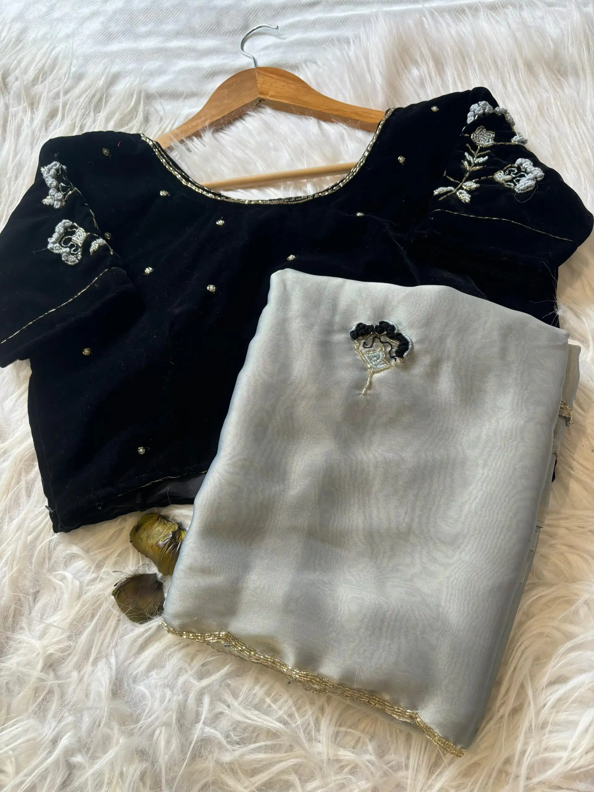 AC AZAELEA Light Grey Rangoli Silk Lace Work & Resham Work Saree with . Exclusive Offer ₹2549. Delivery 4-6 Working Days. Shop now. | Designer Sarees, Embroidered Sarees, Sarees, Bollywood Sarees, Creative Sarees, Ethnic Saree, Modern Digital sarees, Party Wear Sarees