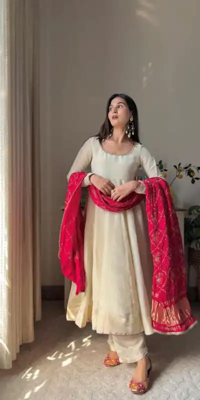 LG 2016 Off White in Chinon Lace Border & Lace Work Gown . Introductory Price ₹1849. Delivery 4-6 Working Days. Shop now. | Gowns, Bollywood Gowns, Creative Gowns, Designer Gowns, Embroidered Gowns, Party Wear Gowns