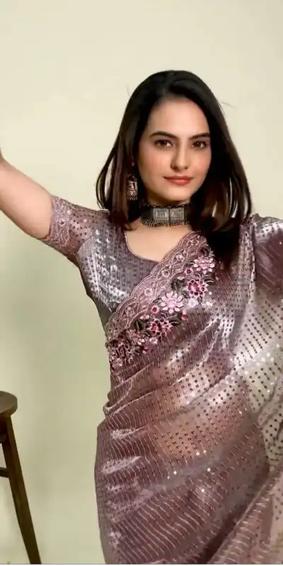 BT Sarangi Onion Premium Jimmy cho Silk Saree with Embroidery Work & Zari Work. Exclusive Offer ₹2899. Delivery 4-6 Working Days. Shop now. | Designer Sarees, Embroidered Sarees, Sarees, Bollywood Sarees, Creative Sarees, Ethnic Saree, Modern Digital sarees, Party Wear Sarees