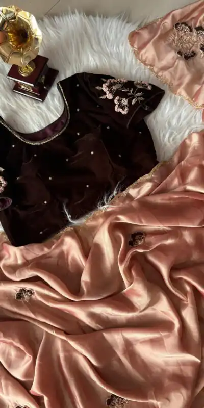 AC AZAELEA Peach Rangoli Silk Lace Work & Resham Work Saree with . Exclusive Offer ₹2549. Delivery 4-6 Working Days. Shop now. | Designer Sarees, Embroidered Sarees, Sarees, Bollywood Sarees, Creative Sarees, Ethnic Saree, Modern Digital sarees, Party Wear Sarees