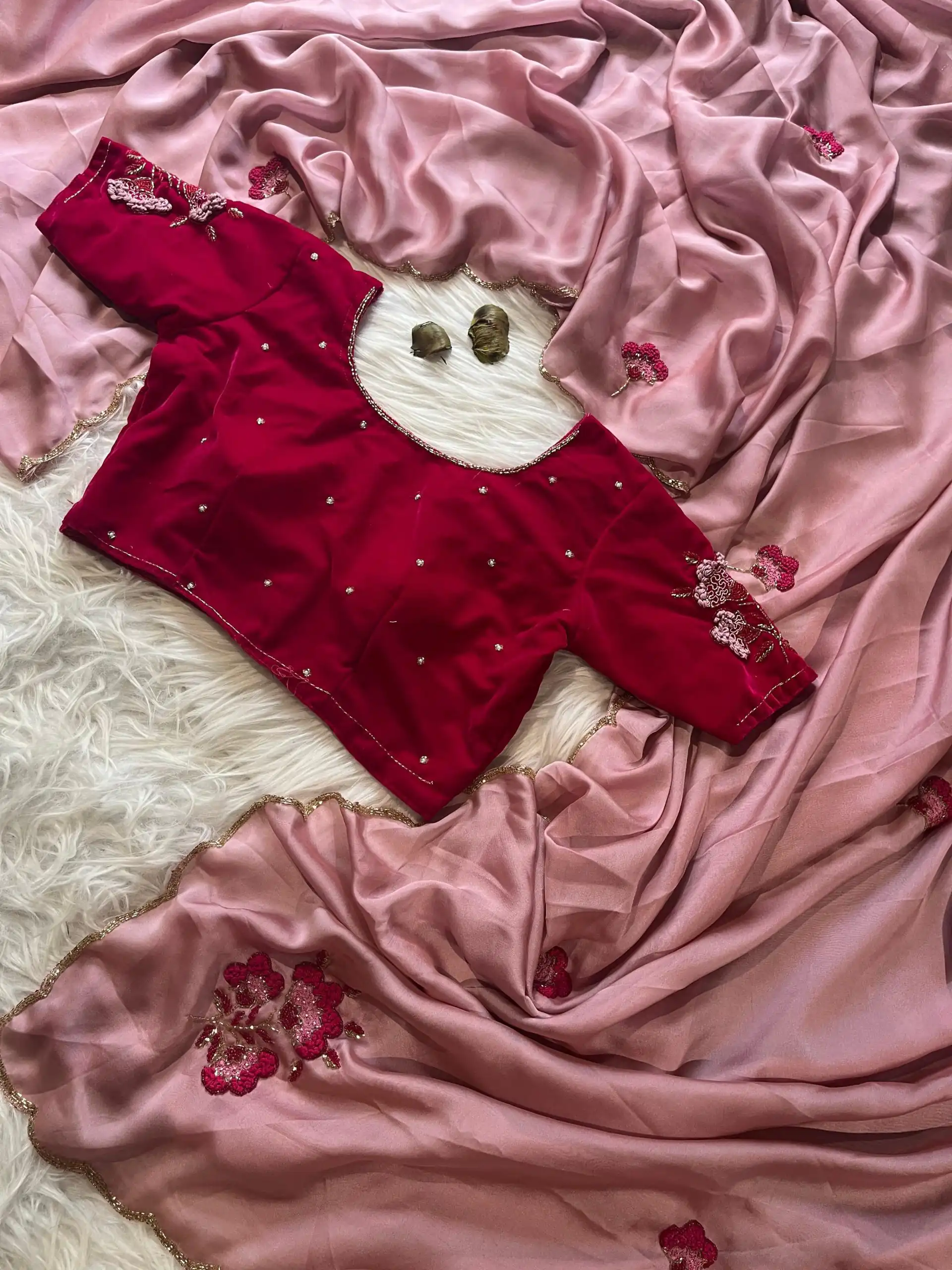 AC AZAELEA Pink Rangoli Silk Lace Work & Resham Work Saree with . Exclusive Offer ₹2549. Delivery 4-6 Working Days. Shop now. | Designer Sarees, Embroidered Sarees, Sarees, Bollywood Sarees, Creative Sarees, Ethnic Saree, Modern Digital sarees, Party Wear Sarees