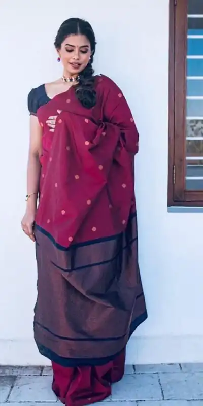 KP 5000 Red Soft Lichi Silk Saree with Designer Work. Wedding, Party, Festive, Events, Now at just ₹1249. Delivery 4-6 Working Days. Shop now. | Designer Sarees, Embroidered Sarees, Sarees, Bollywood Sarees, Creative Sarees, Ethnic Saree, Modern Digital sarees, Party Wear Sarees