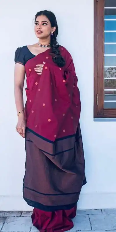 KP 5000 Red Soft Lichi Silk Saree with Designer Work. Wedding, Party, Festive, Events, Now at just ₹1249. Delivery 4-6 Working Days. Shop now. | Designer Sarees, Embroidered Sarees, Sarees, Bollywood Sarees, Creative Sarees, Ethnic Saree, Modern Digital sarees, Party Wear Sarees