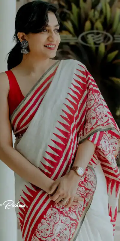 BT 433 Red Soft Cotton with Lace Work & Digital Print Saree . Exclusive Offer ₹1449. Delivery 4-6 Working Days. Shop now. | Designer Sarees, Embroidered Sarees, Sarees, Bollywood Sarees, Creative Sarees, Ethnic Saree, Modern Digital sarees, Party Wear Sarees