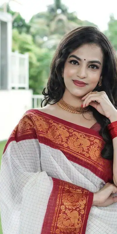 KP 3025 Red Soft Lichi Silk Saree Perfect for Wedding, Party, Baby Shower, Onam, Durga Puja . Available at ₹1449 only. Delivery 4-6 Working Days. | Designer Sarees, Embroidered Sarees, Sarees, Bollywood Sarees, Creative Sarees, Ethnic Saree, Modern Digital sarees, Party Wear Sarees