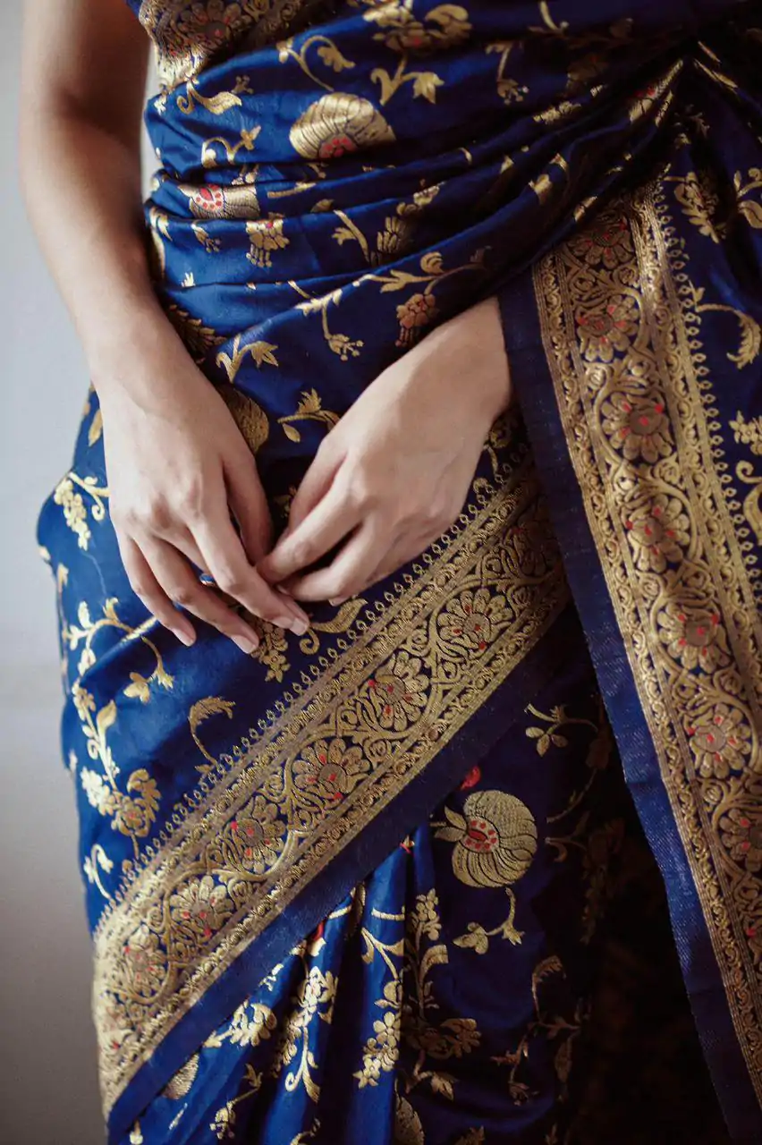 KP 1029 Royal Blue Soft Banarsari Silk Saree Perfect for Wedding, Party, Lohri, Eid, Reception – . Available at ₹1549 only. Delivery 4-6 Working | Designer Sarees, Embroidered Sarees, Sarees, Bollywood Sarees, Creative Sarees, Ethnic Saree, Modern Digital sarees, Party Wear Sarees