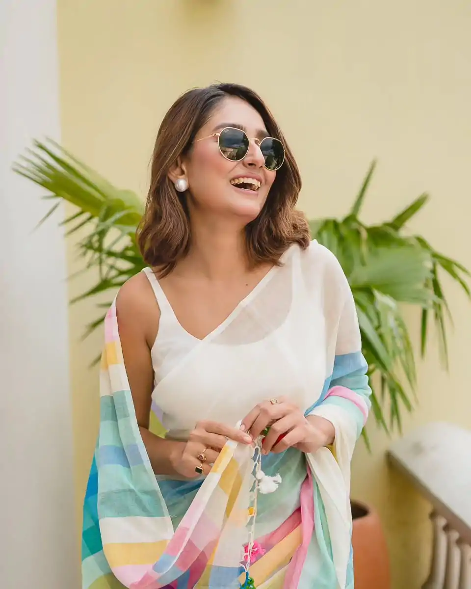 SC 239 Pink Georgette With Lace Work & Lace Border Saree . Wedding, Party, Festive, Events, Exclusive Offer ₹1599. Delivery 4-6 Working Days. Shop now. | Designer Sarees, Embroidered Sarees, Sarees, Bollywood Sarees, Creative Sarees, Ethnic Saree, Modern Digital sarees, Party Wear Sarees