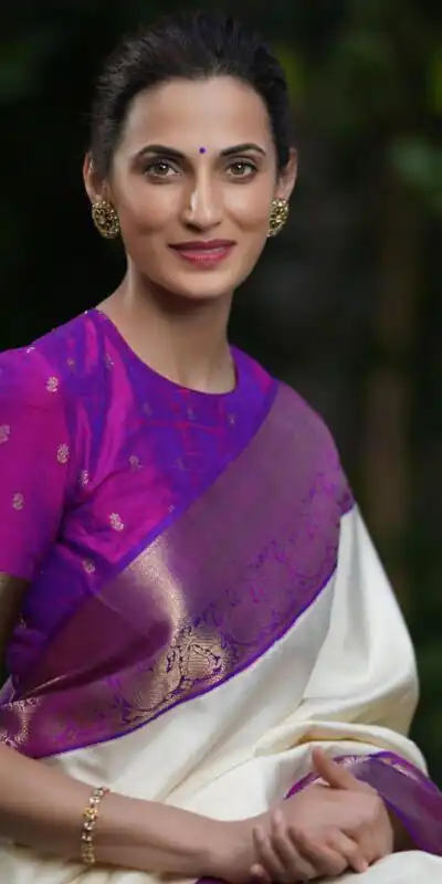 KP 6071 White Color Soft Lichi Silk Cloth Saree With Lace Border & Lace Work. Get it for ₹1449. Delivery 4-6 Working Days. Shop now. | Designer Sarees, Embroidered Sarees, Sarees, Bollywood Sarees, Creative Sarees, Ethnic Saree, Modern Digital sarees, Party Wear Sarees