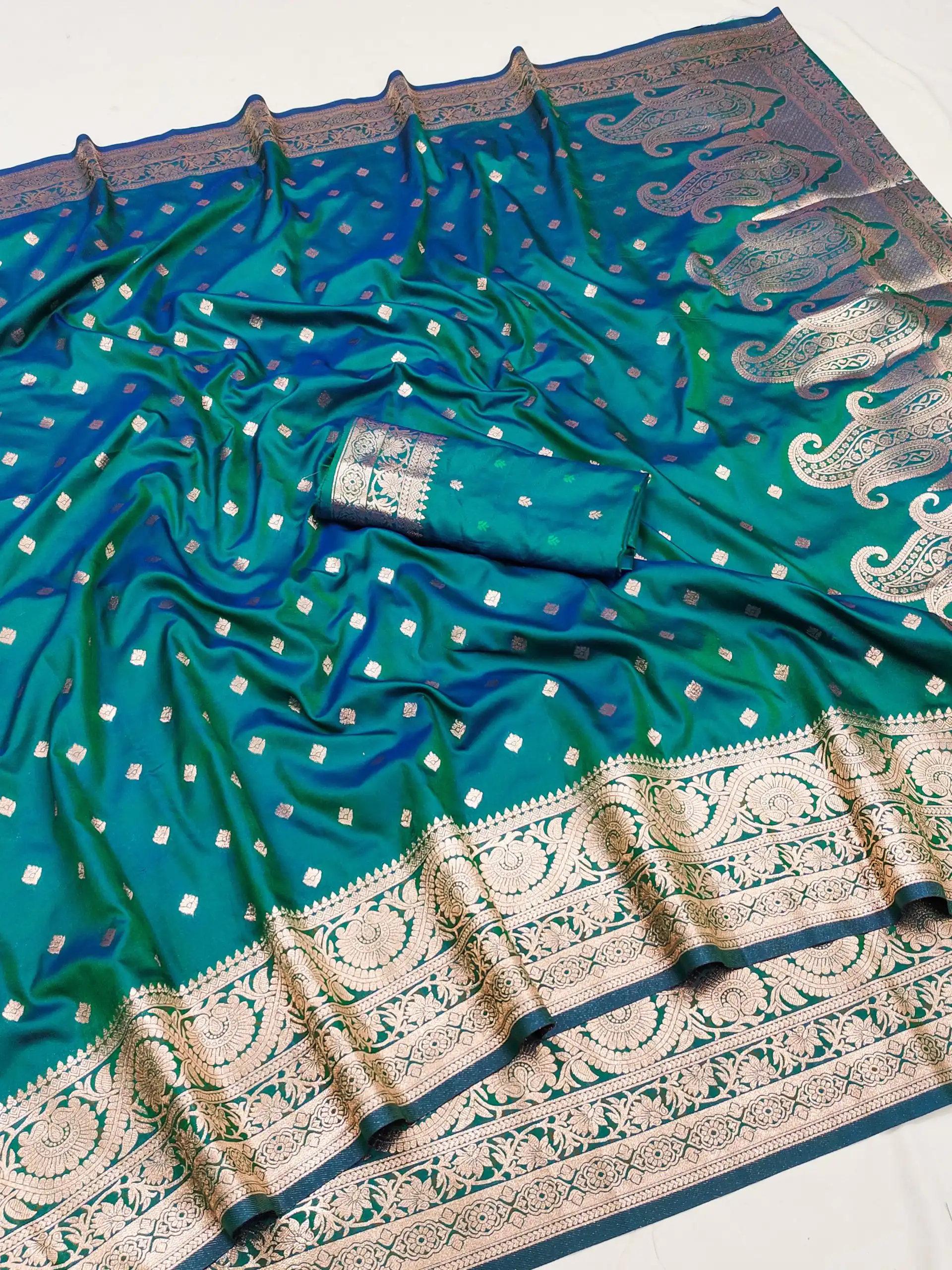 MB 1132 Firozi Banarasi silk Saree Perfect for Wedding, Party, Traditional Day, Lohri, Durga Puja – . Festive Deal ₹1849. Delivery 4-6 Working Days. | Designer Sarees, Embroidered Sarees, Sarees, Bollywood Sarees, Creative Sarees, Ethnic Saree, Modern Digital sarees, Party Wear Sarees