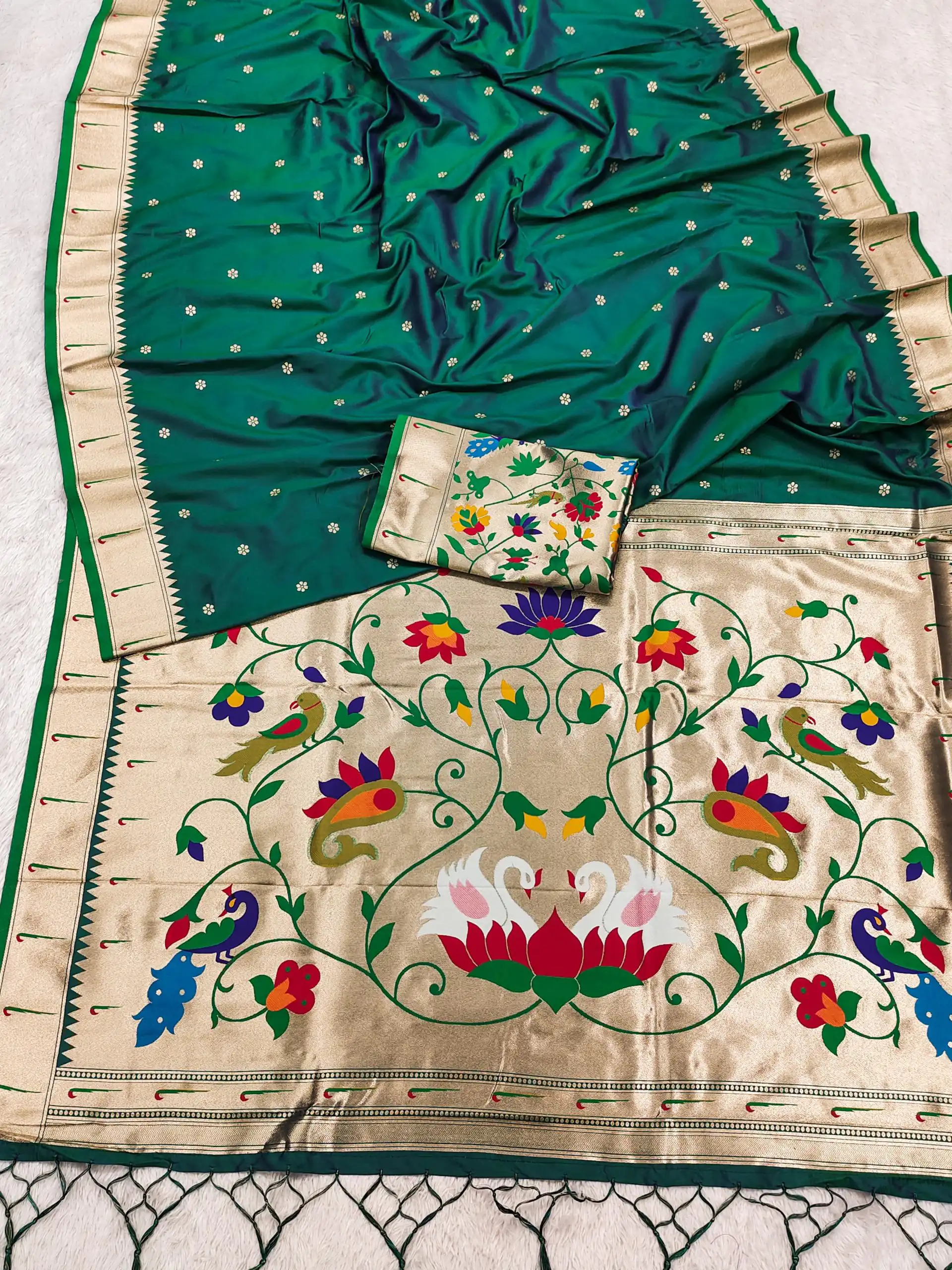 MB 149 Green Silk Saree with Zari Work & Lace Work. Wedding, Party, Festive, Events, Grab it for ₹2549. Delivery 4-6 Working Days. Shop now. | Designer Sarees, Embroidered Sarees, Sarees, Bollywood Sarees, Creative Sarees, Ethnic Saree, Modern Digital sarees, Party Wear Sarees