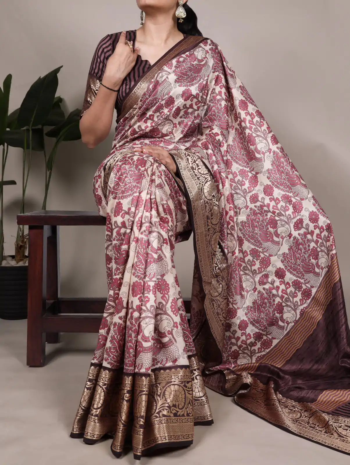 YNF 7050 Pink Color Tasar Silk with Lace Border & Lace Work Saree . Best Price ₹1749. Delivery 4-6 Working Days. Shop now. | Designer Sarees, Embroidered Sarees, Sarees, Bollywood Sarees, Creative Sarees, Ethnic Saree, Modern Digital sarees, Party Wear Sarees