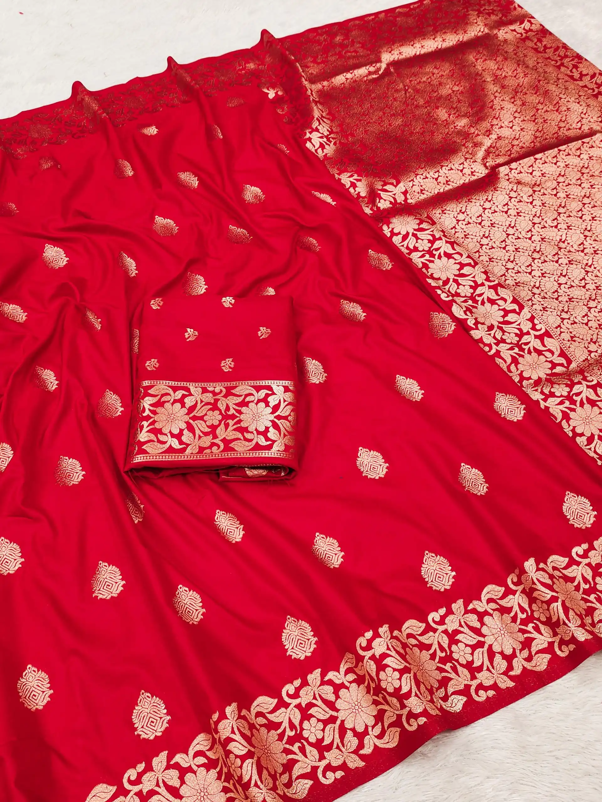 MB 1133 Red in Banarasi Silk Lace Work & Zari Work Saree . Introductory Price ₹1849. Delivery 4-6 Working Days. Shop now. | Designer Sarees, Embroidered Sarees, Sarees, Bollywood Sarees, Creative Sarees, Ethnic Saree, Modern Digital sarees, Party Wear Sarees