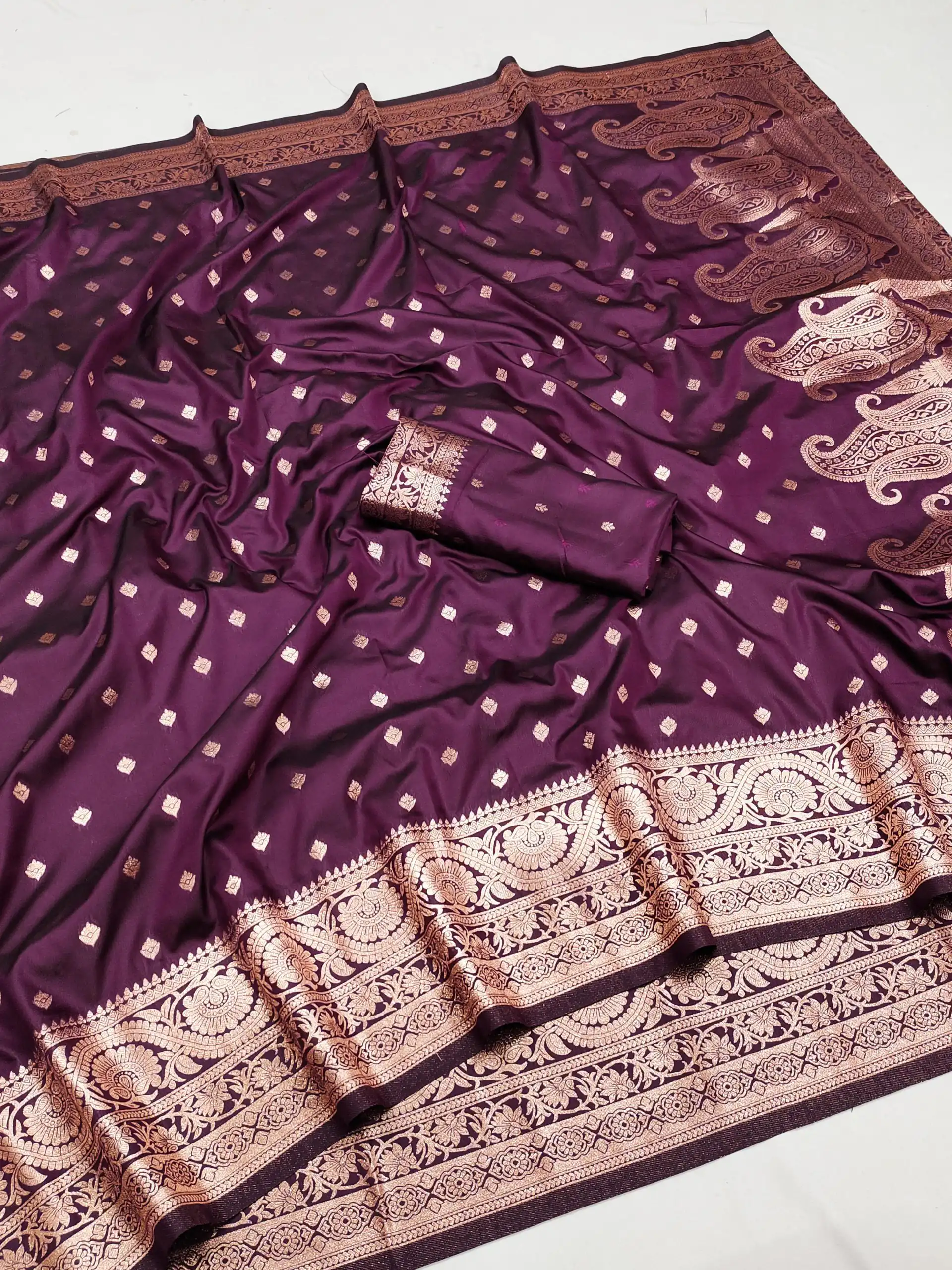 MB 1132 Wine Banarasi silk Saree Perfect for Wedding, Party, Traditional Day, Lohri, Durga Puja – . Festive Deal ₹1849. Delivery 4-6 Working Days. | Designer Sarees, Embroidered Sarees, Sarees, Bollywood Sarees, Creative Sarees, Ethnic Saree, Modern Digital sarees, Party Wear Sarees