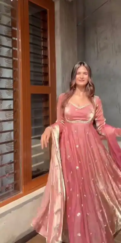 NSR 875 Peach Fendy Silk Salwar Suit with Embroidery Work & Lace Work. Best Price ₹2149. Delivery 4-6 Working Days. Shop now. | Lehenga, Bollywood Lehenga, Creative Lehenga, Designer Lehenga, Embroidered Lehenga, Party Wear Lehenga