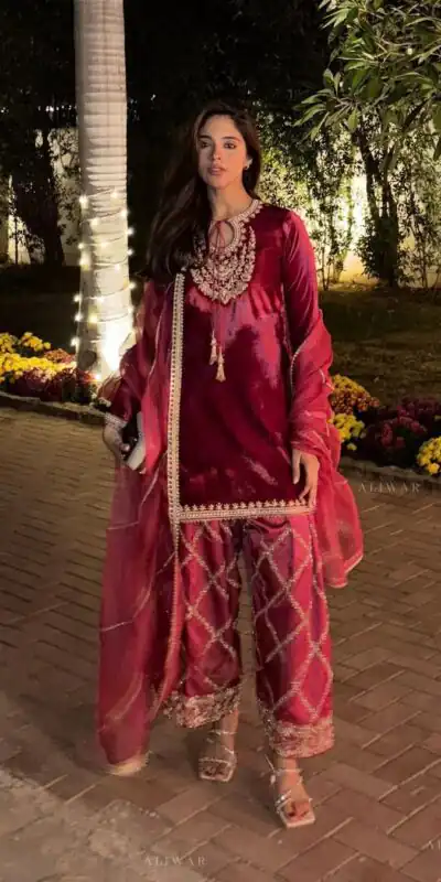 BE 411 Red Organza Salwar Suit with Embroidery Work. Wedding, Party, Festive, Events,Exclusive Offer ₹1999. Delivery 4-6 Working Days. Shop now. | Lehenga, Bollywood Lehenga, Creative Lehenga, Designer Lehenga, Embroidered Lehenga, Party Wear Lehenga