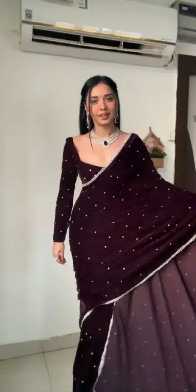 BD 1798 Wine Velvet 9000 with Revert Machine Pearl Work Saree Designer Work. Get it for ₹2049. Delivery 4-6 Working Days. Shop now. | Designer Sarees, Embroidered Sarees, Sarees, Bollywood Sarees, Creative Sarees, Ethnic Saree, Modern Digital sarees, Party Wear Sarees