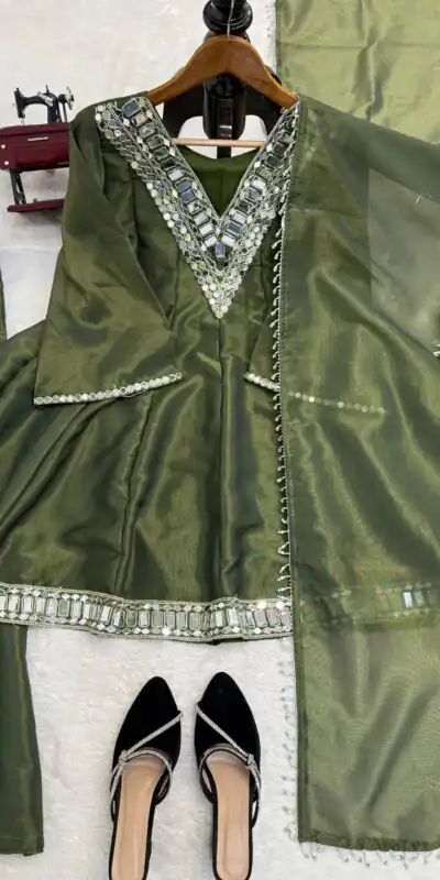 Mahendi Cosmos Mirror Lace Work Salwar Suit