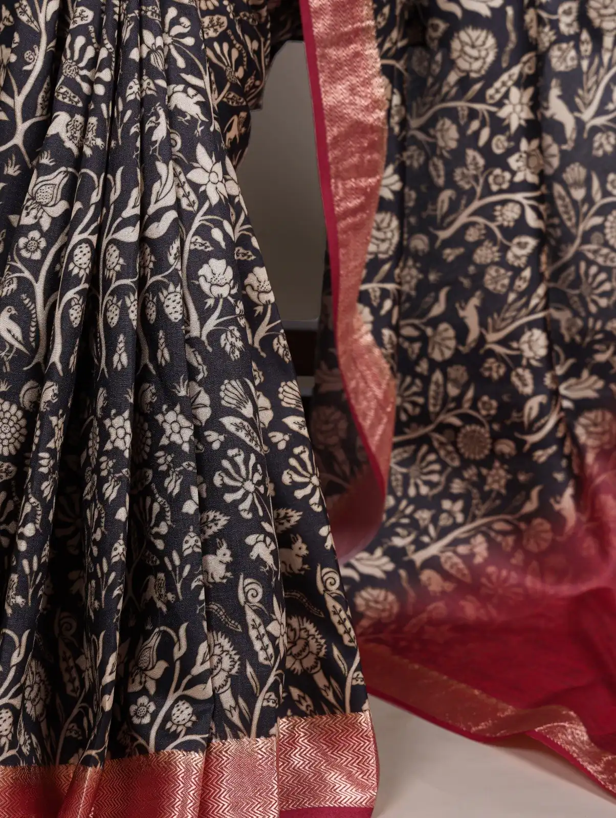 YNF 7055 Black in Tasar Silk With Viscose Border Lace Work & Lace Border Saree. Exclusive Offer ₹1699. Delivery 4-6 Working Days. Shop now. | Designer Sarees, Sarees, Bollywood Sarees, Creative Sarees, Embroidered Sarees, Ethnic Saree, Modern Digital sarees, Party Wear Sarees