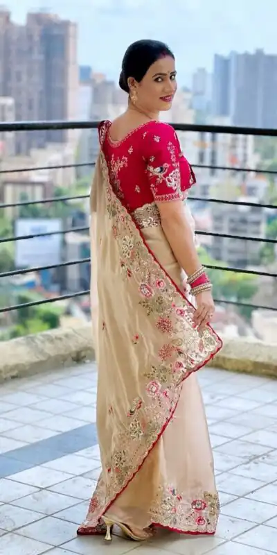 SC 1008 Cream Organza Silk Saree Perfect for Wedding, Party, Eid, Makar Sankranti, Anniversary –. Affordable Price ₹2399. Delivery 4-6 Working Days. | Designer Sarees, Sarees, Bollywood Sarees, Creative Sarees, Embroidered Sarees, Ethnic Saree, Modern Digital sarees, Party Wear Sarees