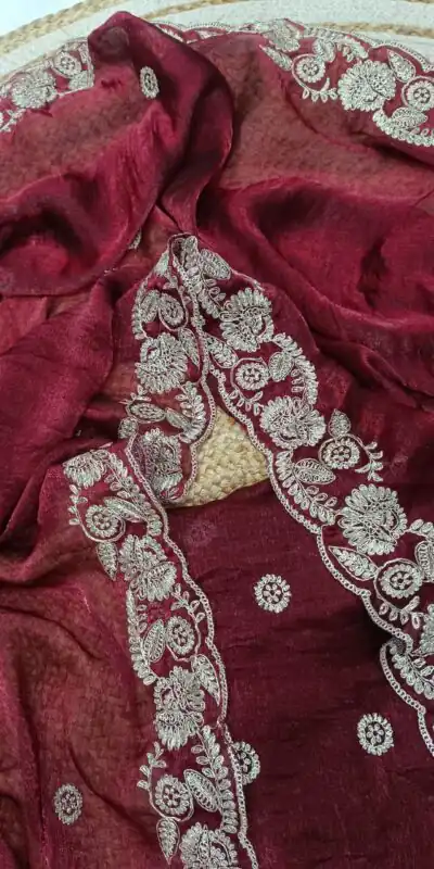 JR 655 Maroon Space Silk Saree Perfect for Wedding, Party, Pooja, Makar Sankranti, Temple Visit – . Affordable Price ₹1999. Delivery 4-6 Working Days | Sarees, Bollywood Sarees, Creative Sarees, Designer Sarees, Embroidered Sarees, Ethnic Saree, Modern Digital sarees, Party Wear Sarees