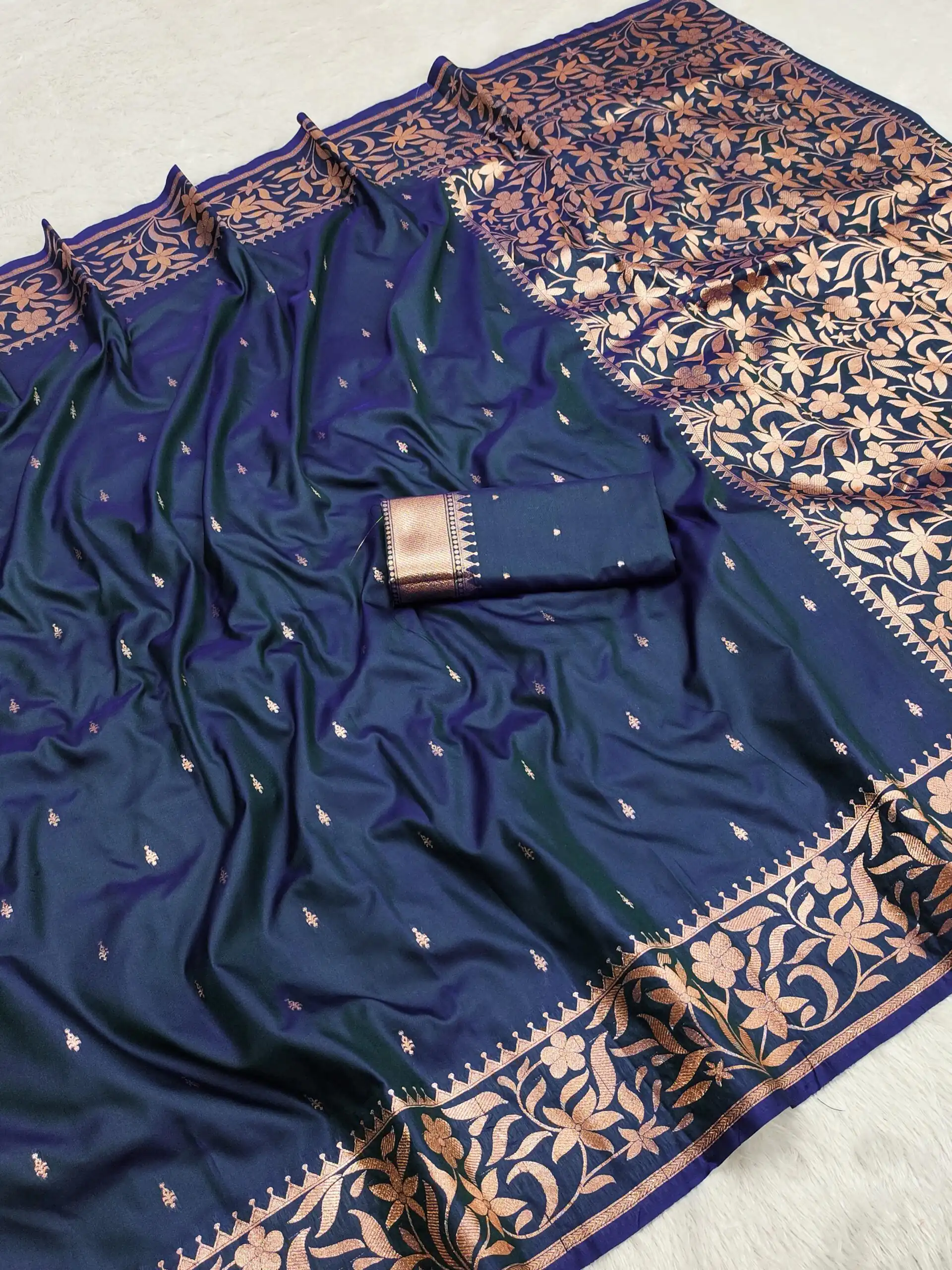 MB 197 Navy Blue Color Banarasi Silk Saree with Zari Work & Lace Work. Exclusive Offer ₹1899. Delivery 4-6 Working Days. Shop now. | Designer Sarees, Sarees, Bollywood Sarees, Creative Sarees, Embroidered Sarees, Ethnic Saree, Modern Digital sarees, Party Wear Sarees