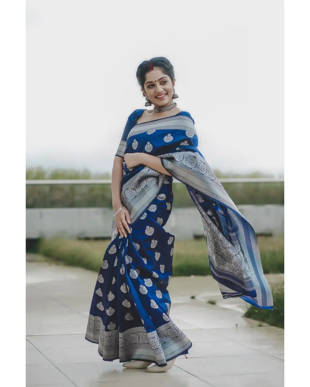 KPR 095 Navy Blue Soft Lichi Silk Saree with Lace Border & Lace Work. Affordable Price ₹1399. Delivery 4-6 Working Days. Shop now. | Sarees, Bollywood Sarees, Creative Sarees, Designer Sarees, Embroidered Sarees, Ethnic Saree, Modern Digital sarees, Party Wear Sarees