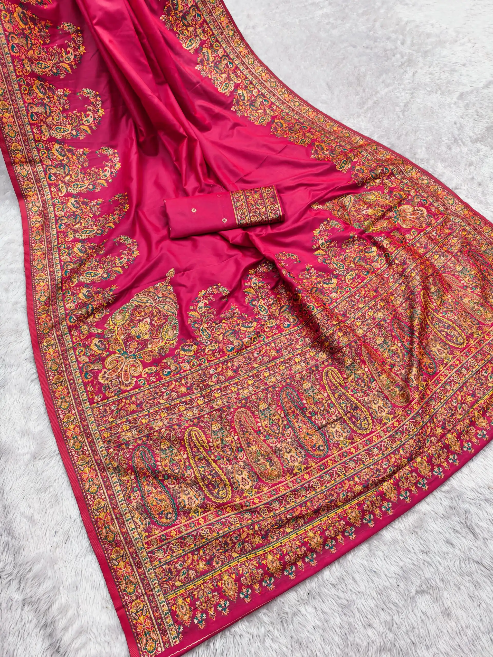MB 46 Pink Color Pashmina Silk Woven Motifs Saree . Wedding, Party, Festive, Available at ₹2399 only. Delivery 4-6 Working Days. Shop now. | Designer Sarees, Embroidered Sarees, Sarees, Bollywood Sarees, Creative Sarees, Ethnic Saree, Modern Digital sarees, Party Wear Sarees