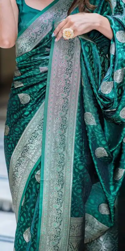 KPR 252 Green in Soft Lichi Silk Lace Work & Lace Border Saree. Affordable Price ₹1449. Delivery 4-6 Working Days. Shop now. | Designer Sarees, Sarees, Bollywood Sarees, Creative Sarees, Embroidered Sarees, Ethnic Saree, Modern Digital sarees, Party Wear Sarees