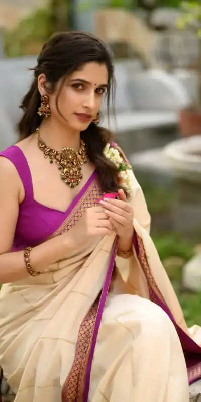 KPR 235 Off White Soft Lichi Silk Saree Perfect for Wedding, Party, Raksha Bandhan, Sangeet, Eid – . Get it for ₹1449. Delivery 4-6 Working Days. | Designer Sarees, Sarees, Bollywood Sarees, Creative Sarees, Embroidered Sarees, Ethnic Saree, Modern Digital sarees, Party Wear Sarees