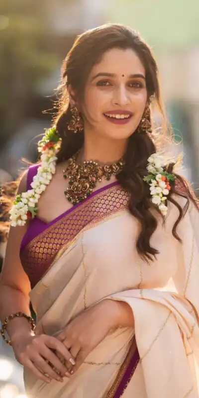 KPR 235 Off White Soft Lichi Silk Saree Perfect for Wedding, Party, Raksha Bandhan, Sangeet, Eid – . Get it for ₹1449. Delivery 4-6 Working Days. | Designer Sarees, Sarees, Bollywood Sarees, Creative Sarees, Embroidered Sarees, Ethnic Saree, Modern Digital sarees, Party Wear Sarees