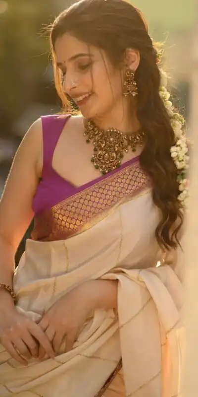 KPR 235 Off White Soft Lichi Silk Saree Perfect for Wedding, Party, Raksha Bandhan, Sangeet, Eid – . Get it for ₹1449. Delivery 4-6 Working Days. | Designer Sarees, Sarees, Bollywood Sarees, Creative Sarees, Embroidered Sarees, Ethnic Saree, Modern Digital sarees, Party Wear Sarees