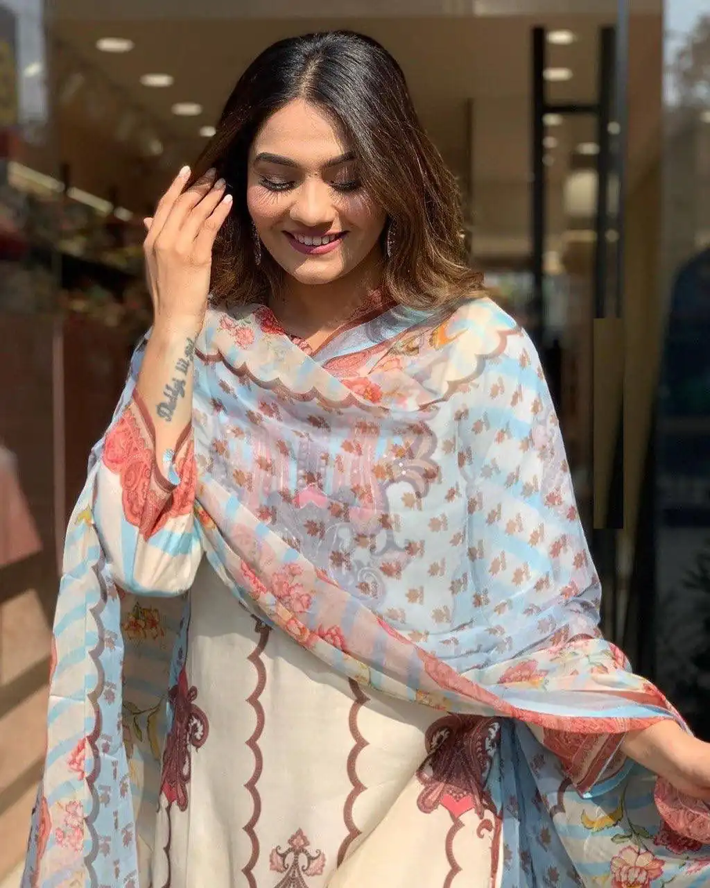 Elegant Off White Maslin Digital Prints Salwar Suit - Image 6