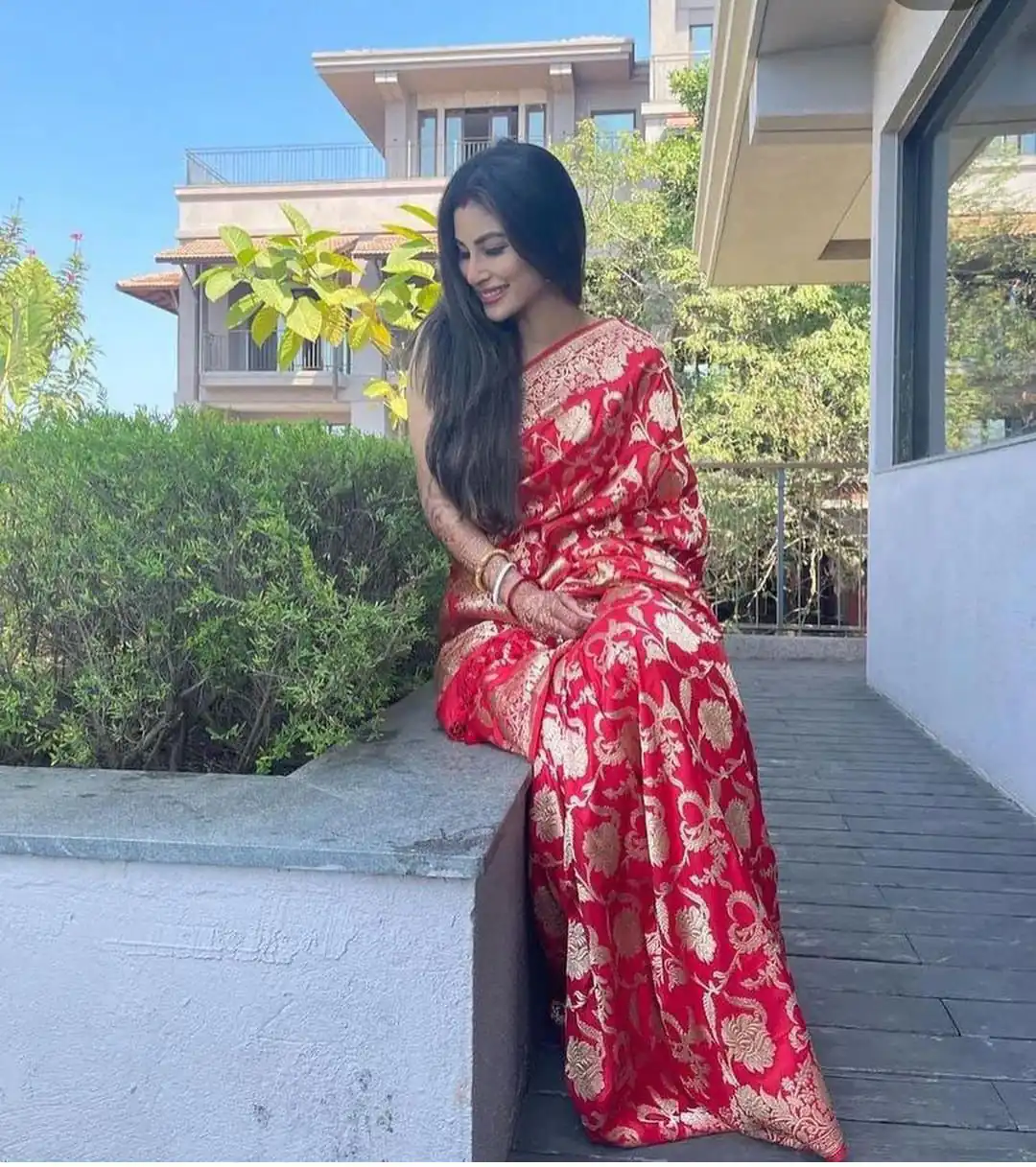 Red Soft Lichi Silk Jacquard Border Saree - Image 8