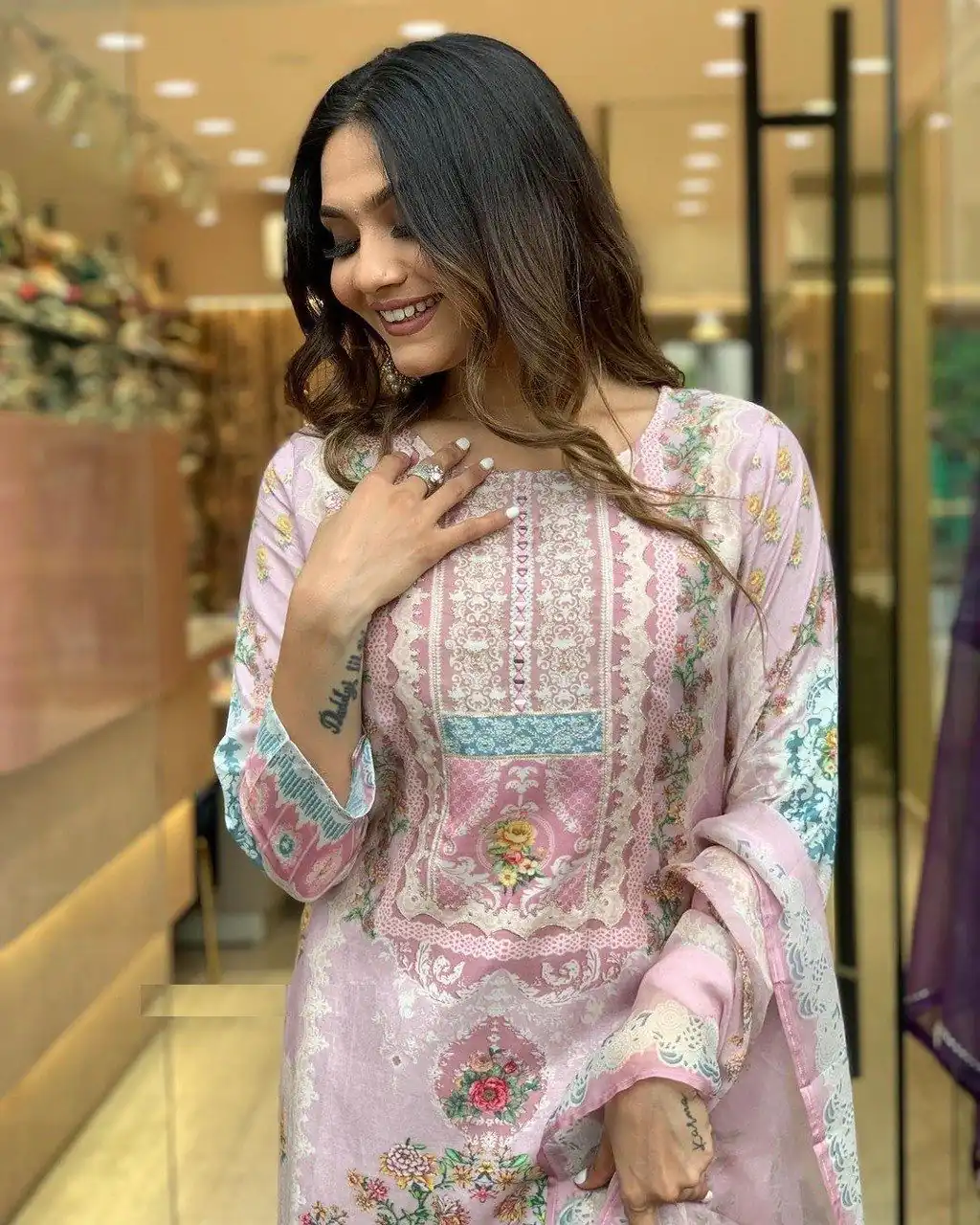 Light Pink Maslin Digital Printed Salwar Suit - Image 12