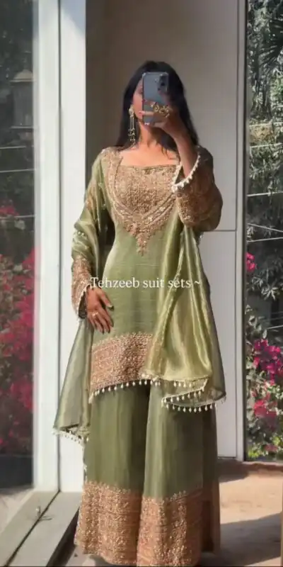 Pista Fendy Silk Border Lace Work Salwar Suit