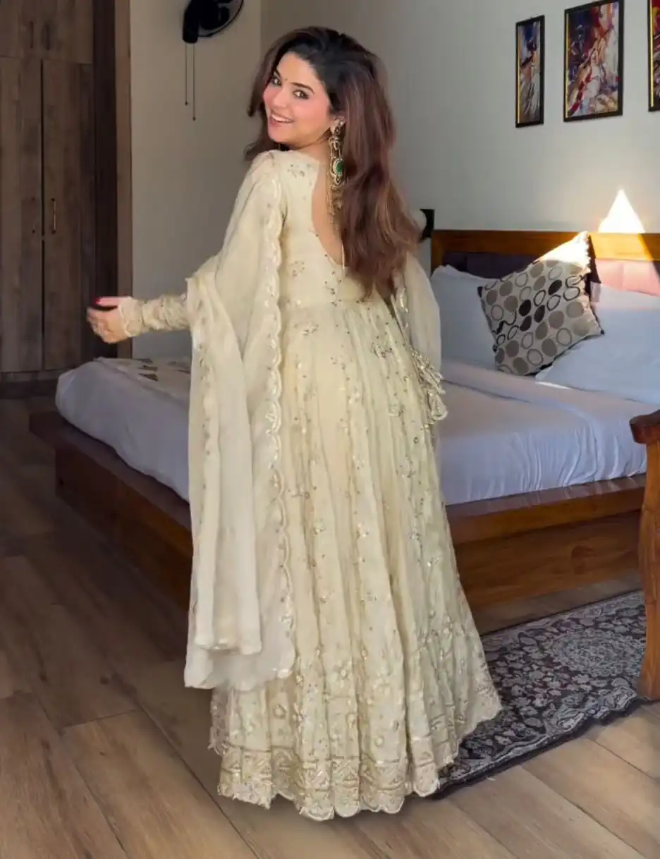 SRK 5329 Cream Crunchy Silk Salwar Suit Perfect for Wedding, Party, Onam, Housewarming, Karwa Chauth – . Get it for ₹2449. Delivery 4-6 Working Days. | Anarkali Suits, Bollywood Anarkali, Creative-Anarkali, Designer Anarkali, Embroidered Anarkali, Party Wear Anarkali