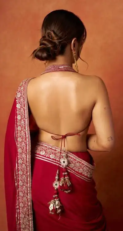 NC 5531 Red Soft Rangoli Silk Saree with Embroidery Work & Lace Work. Special Price ₹1949. Delivery 4-6 Working Days. Shop now. | Designer Sarees, Modern Digital sarees, Sarees, Bollywood Sarees, Creative Sarees, Embroidered Sarees, Ethnic Saree, Party Wear Sarees