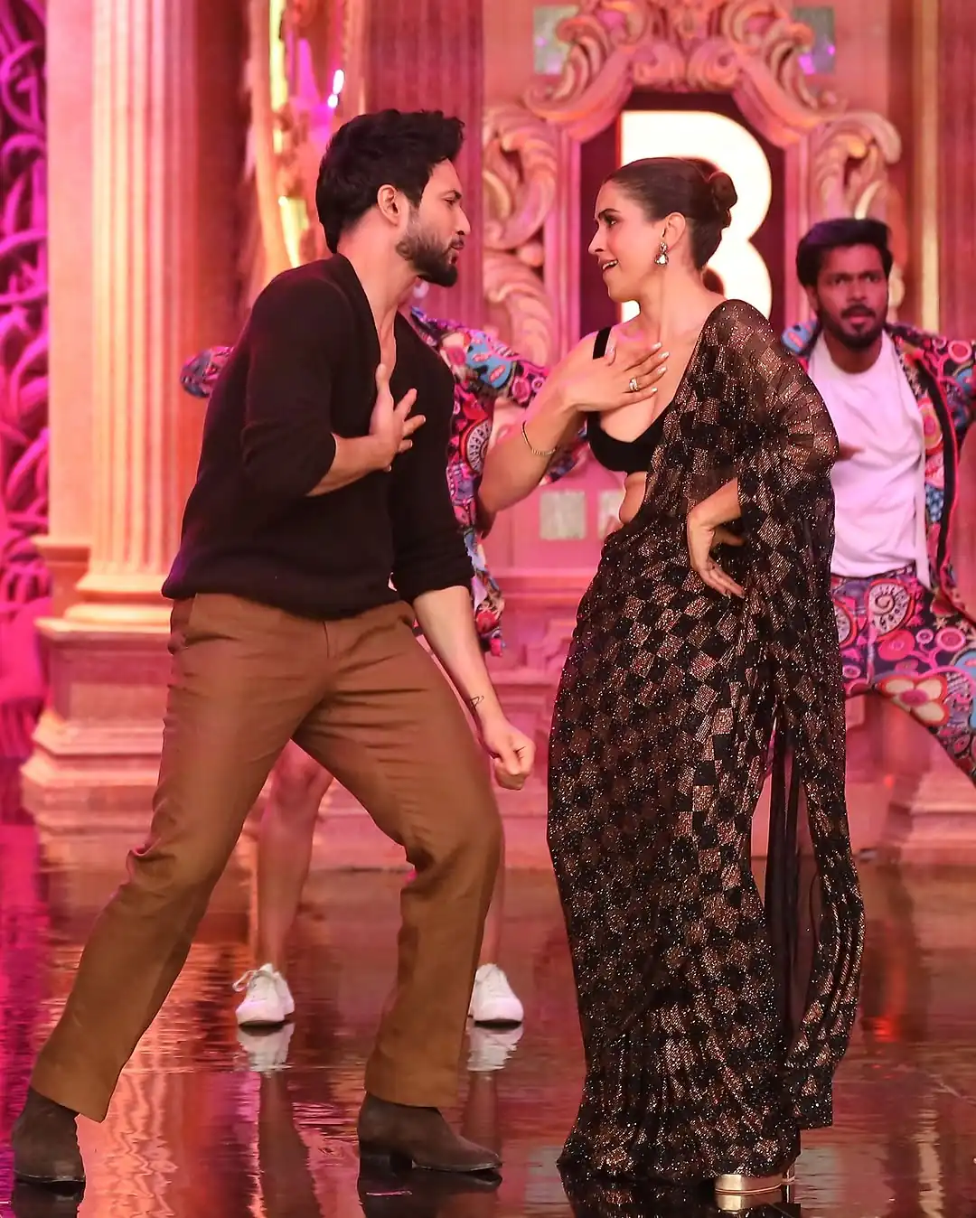 DF 3479 Black Faux Georgette Saree Perfect for Wedding, Party, Bridal Wear, Baisakhi, Raksha Bandhan –. Introductory Price ₹1699. Delivery 4-6 Workin | Designer Sarees, Sarees, Bollywood Sarees, Creative Sarees, Embroidered Sarees, Ethnic Saree, Modern Digital sarees, Party Wear Sarees