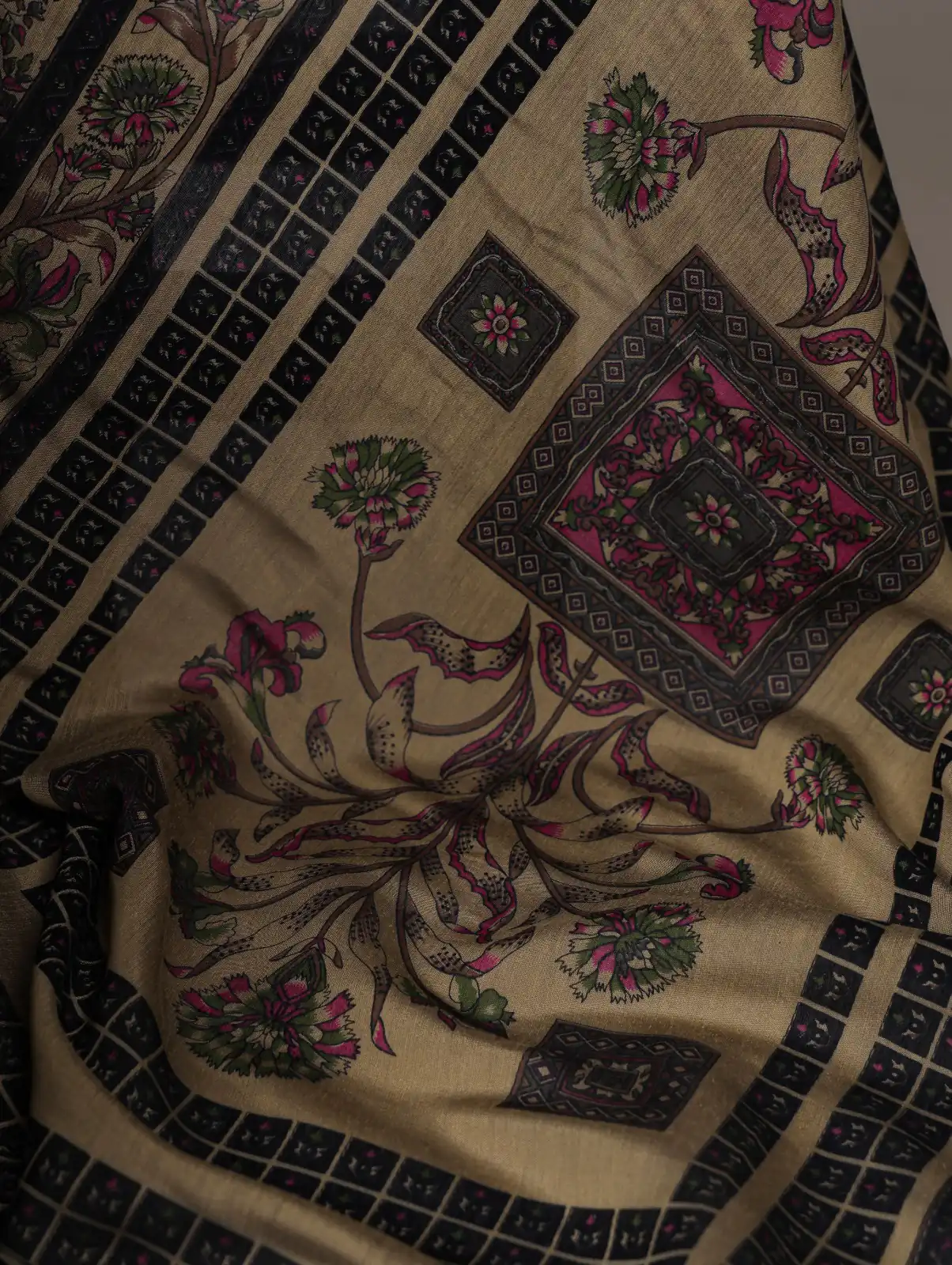 Black Polyester Viscose Chanderi Zari Work Saree - Image 3