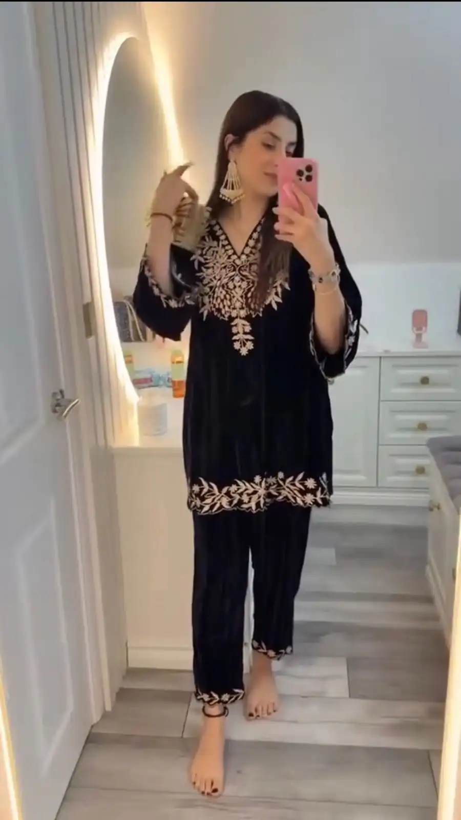 Black Velvet Embroidery Work Salwar Suit - Image 4