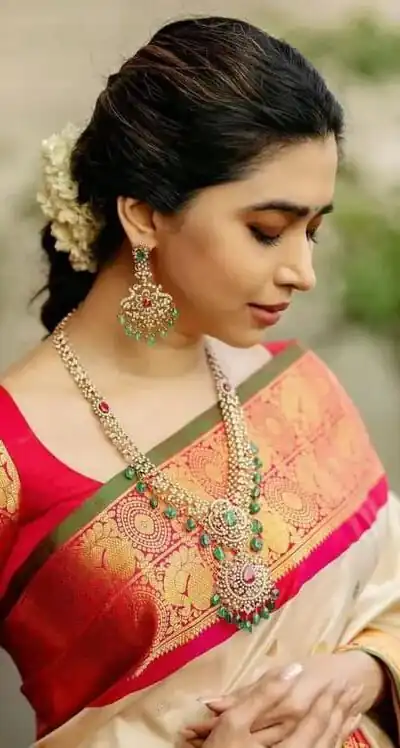 KPR 273 Off White Soft Lichi Silk Saree Perfect for Wedding, Party, Reception, Diwali, Ethnic Day – . Affordable Price ₹1449. Delivery 4-6 Working Days. | Designer Sarees, Modern Digital sarees, Sarees, Bollywood Sarees, Creative Sarees, Embroidered Sarees, Ethnic Saree, Party Wear Sarees