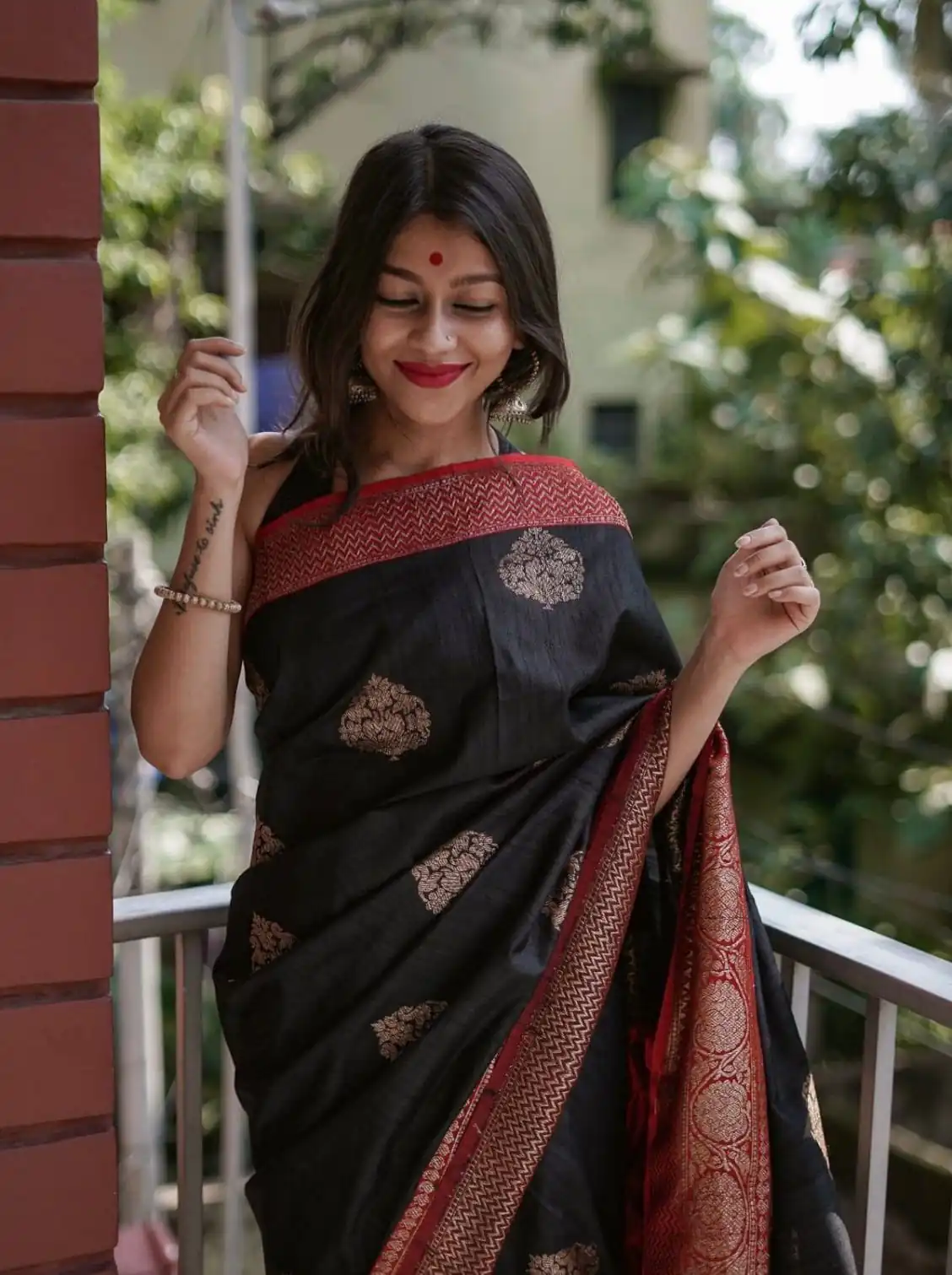KPR 282 Black Soft Lichi Silk Saree Perfect for Wedding, Party, Reception, Diwali, Ethnic Day – . Affordable Price ₹1449. Delivery 4-6 Working Days. | Designer Sarees, Sarees, Bollywood Sarees, Creative Sarees, Embroidered Sarees, Ethnic Saree, Modern Digital sarees, Party Wear Sarees