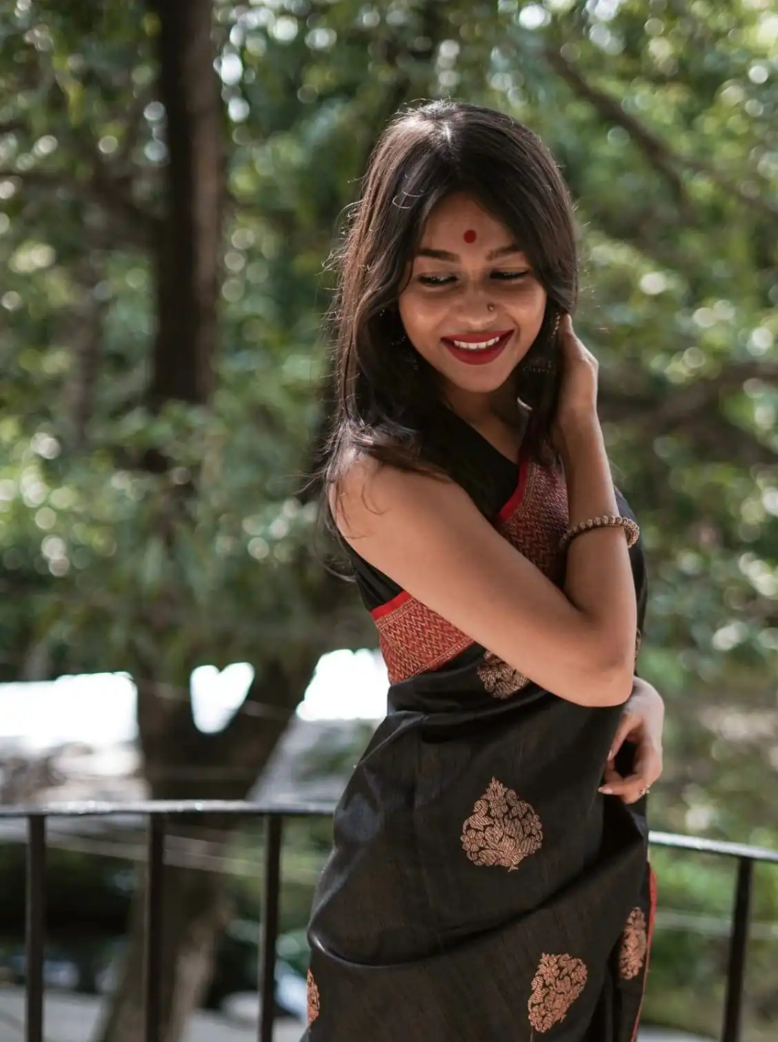 KPR 282 Black Soft Lichi Silk Saree Perfect for Wedding, Party, Reception, Diwali, Ethnic Day – . Affordable Price ₹1449. Delivery 4-6 Working Days. | Designer Sarees, Sarees, Bollywood Sarees, Creative Sarees, Embroidered Sarees, Ethnic Saree, Modern Digital sarees, Party Wear Sarees