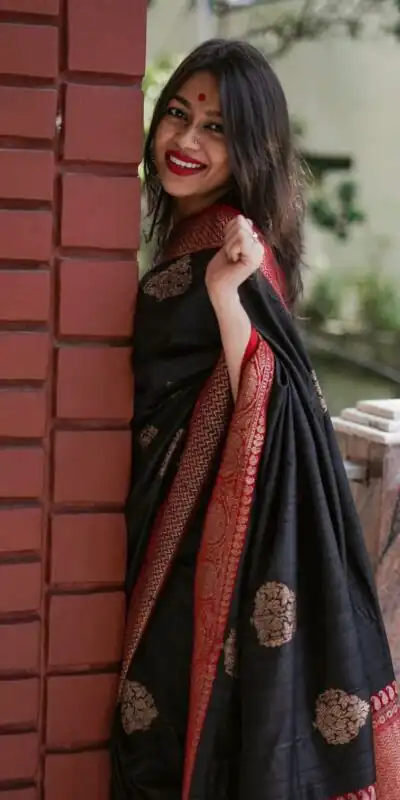 KPR 282 Black Soft Lichi Silk Saree Perfect for Wedding, Party, Reception, Diwali, Ethnic Day – . Affordable Price ₹1449. Delivery 4-6 Working Days. | Designer Sarees, Sarees, Bollywood Sarees, Creative Sarees, Embroidered Sarees, Ethnic Saree, Modern Digital sarees, Party Wear Sarees